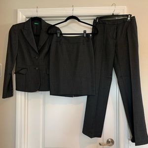 United Colors of Benetton 3-piece suit